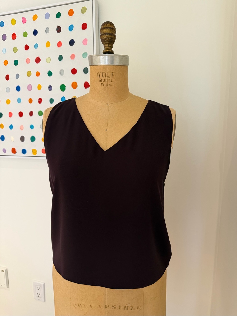BABATON Sleeveless V-Neck Women's Top - Deep Plum
